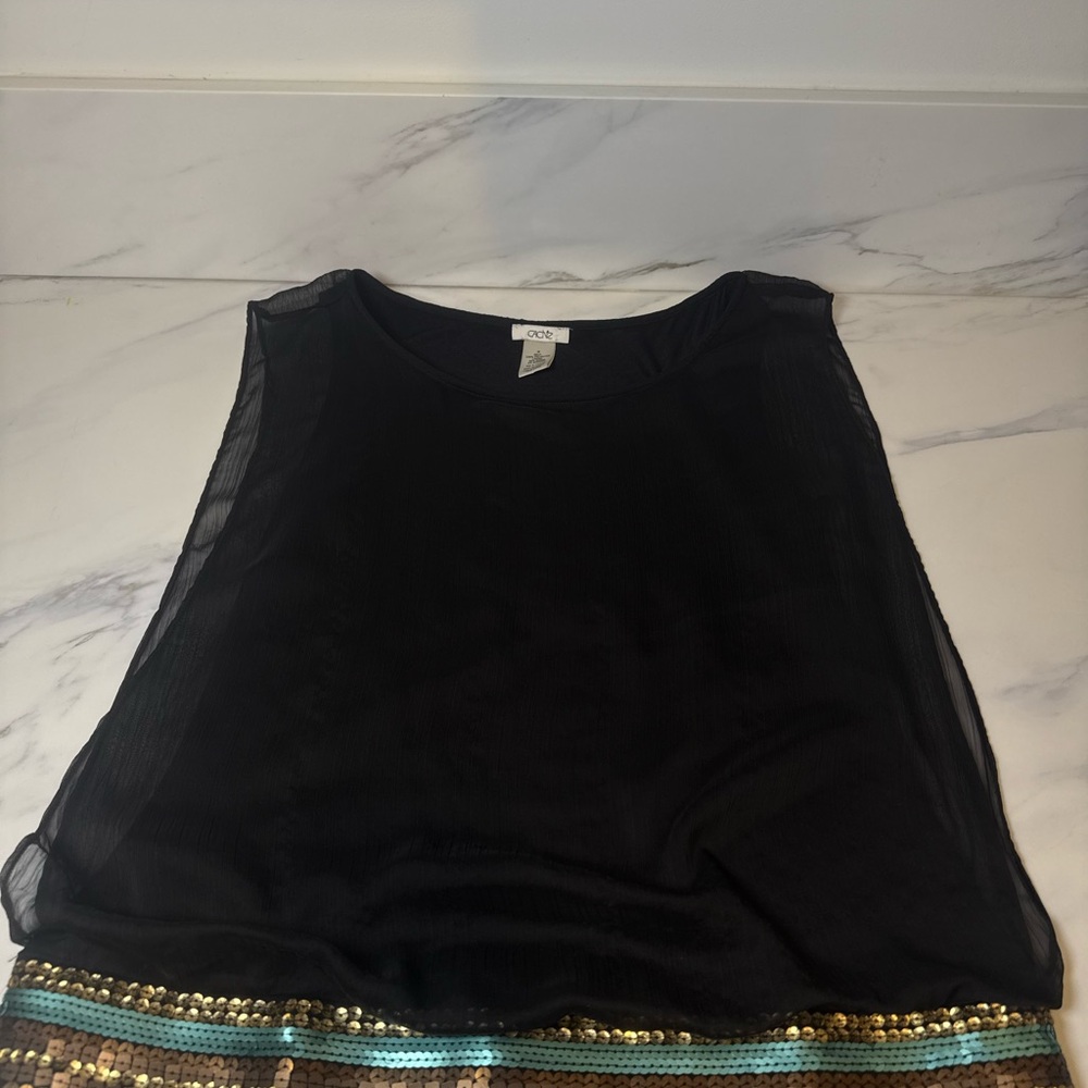 Beautiful cache sequin tank - Picture 4 of 8